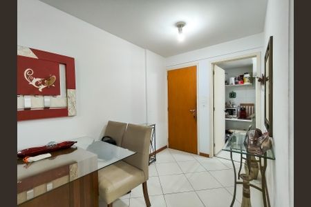 Apartamento à venda com 67m², 2 quartos e 1 vaga Apartamento à venda com 67m², 2 quartos e 1 vagaSala