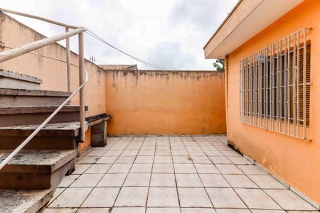 Casa à venda com 180m², 4 quartos e 4 vagas Casa à venda com 180m², 4 quartos e 4 vagasQuintal