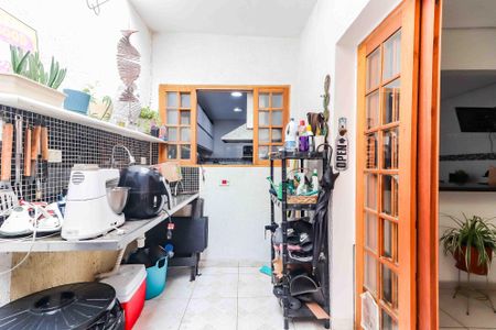 Casa à venda com 180m², 4 quartos e 4 vagas Casa à venda com 180m², 4 quartos e 4 vagasÁrea gourmet