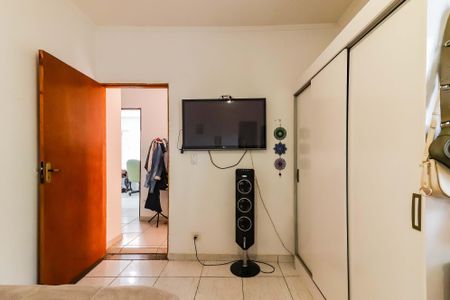 Casa à venda com 180m², 4 quartos e 4 vagas Casa à venda com 180m², 4 quartos e 4 vagasSuíte 02