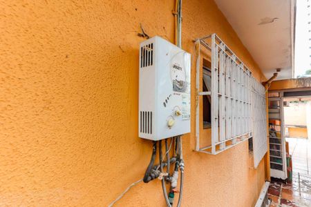 Casa à venda com 180m², 4 quartos e 4 vagas Casa à venda com 180m², 4 quartos e 4 vagasGaragem / Quintal