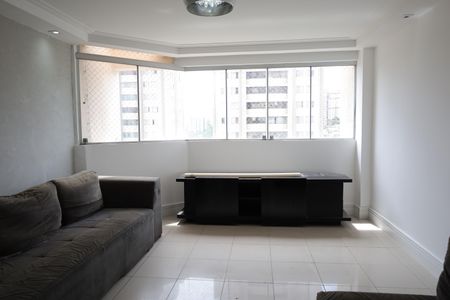 Apartamento para alugar com 3 quartos, 70m² em Vila Sofia, São Paulo