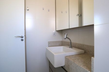 Apartamento para alugar com 69m², 2 quartos e 2 vagasBanheiro da Suíte