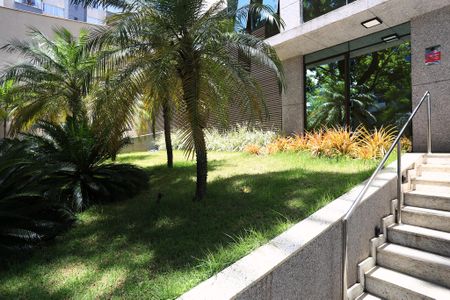 Apartamento para alugar com 69m², 2 quartos e 2 vagasEntrada