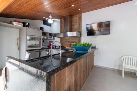 Casa de condomínio à venda com 421m², 4 quartos e 4 vagasÁREA GOURMET