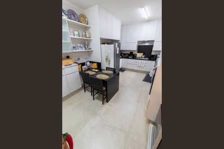 Casa de condomínio à venda com 421m², 4 quartos e 4 vagasCOZINHA