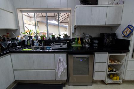 Casa de condomínio à venda com 421m², 4 quartos e 4 vagasCOZINHA