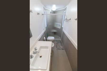 Casa de condomínio à venda com 421m², 4 quartos e 4 vagasBANHEIRO SOCIAL