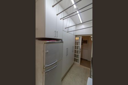 Casa de condomínio à venda com 421m², 4 quartos e 4 vagasÁREA DE SERVIÇO