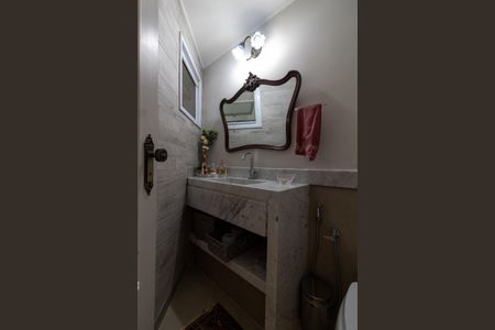 Casa de condomínio à venda com 421m², 4 quartos e 4 vagasLAVABO