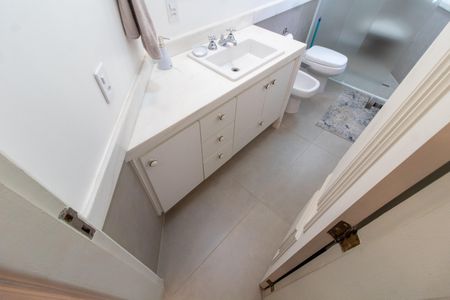 Casa de condomínio à venda com 421m², 4 quartos e 4 vagasBANHEIRO SOCIAL