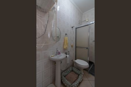 Casa de condomínio à venda com 421m², 4 quartos e 4 vagasBANHEIRO DA ÁREA DE SERVIÇO