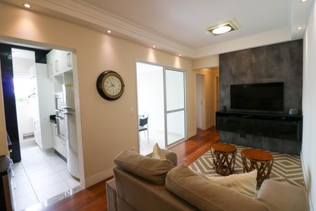 Sala de apartamento para alugar com 2 quartos, 70m² em Santo Amaro, São Paulo