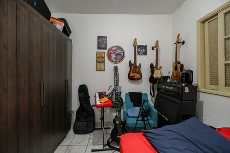 Quarto 2 de casa à venda com 2 quartos, 125m² em Chácara Agrindus, Taboão da Serra