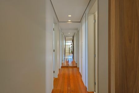 Apartamento à venda com 170m², 3 quartos e 2 vagasCorredor