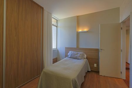 Apartamento à venda com 170m², 3 quartos e 2 vagasQuarto 1