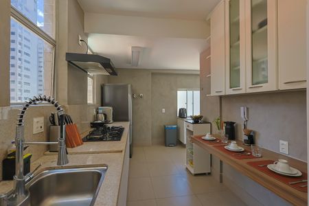 Apartamento à venda com 170m², 3 quartos e 2 vagasCozinha