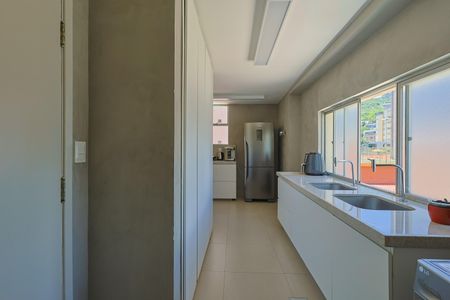 Apartamento à venda com 170m², 3 quartos e 2 vagasÁrea de Serviço