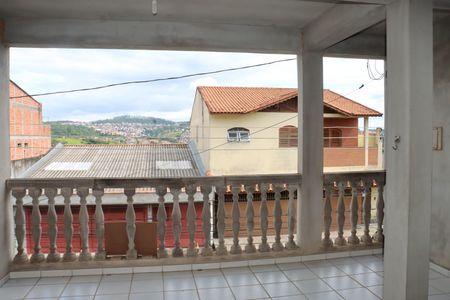 Casa para alugar com 3 quartos, 200m² em Jardim Sao Miguel, Cotia