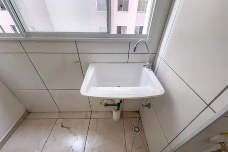Apartamento para alugar com 48m², 2 quartos e sem vaga Apartamento para alugar com 48m², 2 quartos e sem vagaCozinha e Área de Serviço