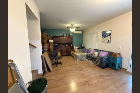 Casa de condomínio à venda com 198m², 3 quartos e 4 vagas Casa de condomínio à venda com 198m², 3 quartos e 4 vagasSala