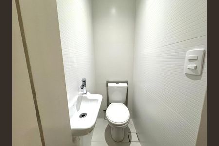 Lavabo de apartamento à venda com 1 quarto, 42m² em Copacabana, Rio de Janeiro