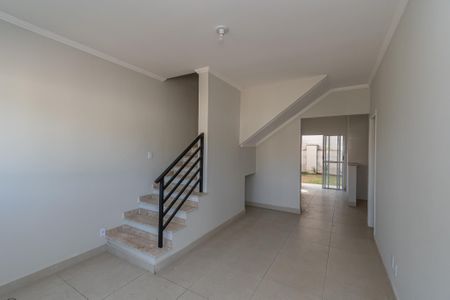 Sala de Estar de casa de condomínio para alugar com 3 quartos, 137m² em Jardim Sumarezinho, Hortolândia