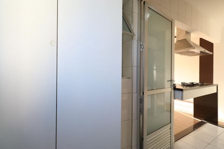 Apartamento à venda com 60m², 2 quartos e 1 vagaCozinha e Área de Serviço