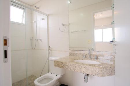 Apartamento à venda com 110m², 4 quartos e 3 vagasBanheiro da Suíte 3