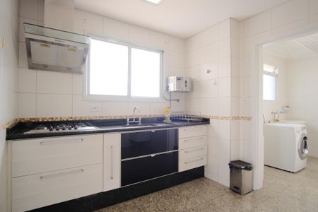 Apartamento à venda com 110m², 4 quartos e 3 vagasCozinha