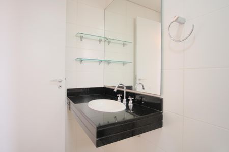 Apartamento à venda com 110m², 4 quartos e 3 vagasBanheiro da Suíte 1