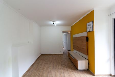 Sala de apartamento à venda com 3 quartos, 72m² em Jardim Luanda, São Paulo