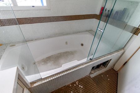 Apartamento para alugar com 210m², 3 quartos e 4 vagasBanheiro da Suíte 3 - banheira