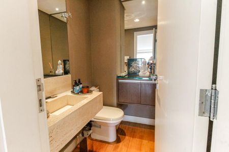 Apartamento para alugar com 210m², 3 quartos e 4 vagasLavabo