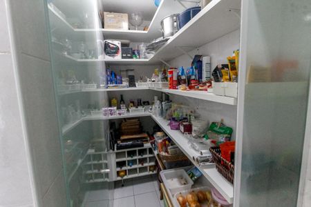 Apartamento para alugar com 210m², 3 quartos e 4 vagasDespensa