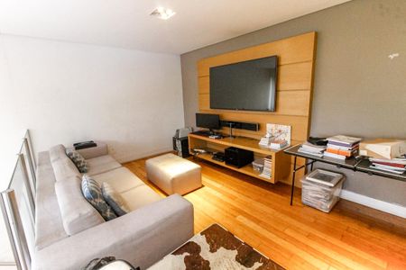 Apartamento para alugar com 210m², 3 quartos e 4 vagasSala de TV