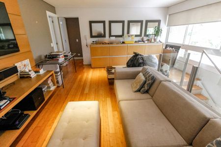 Apartamento para alugar com 210m², 3 quartos e 4 vagasSala de TV