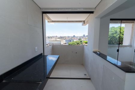 Apartamento à venda com 78m², 2 quartos e 2 vagasCozinha e Área de Serviço