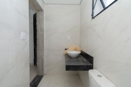 Apartamento à venda com 79m², 2 quartos e 2 vagasBanheiro da Suíte