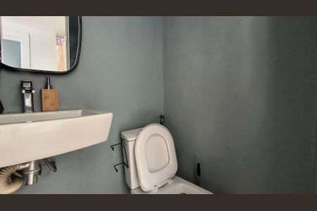 Casa de condomínio à venda com 300m², 4 quartos e 3 vagasLavabo do Quintal 