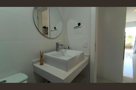 Casa de condomínio à venda com 300m², 4 quartos e 3 vagasBanheiro da Suíte 2