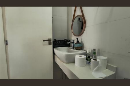 Casa de condomínio à venda com 300m², 4 quartos e 3 vagasBanheiro da Suíte 4