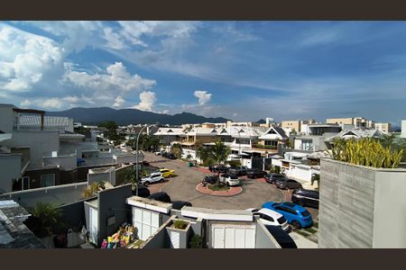 Casa de condomínio à venda com 300m², 4 quartos e 3 vagasSótão 