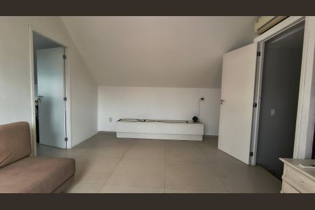 Casa de condomínio à venda com 300m², 4 quartos e 3 vagasSótão 