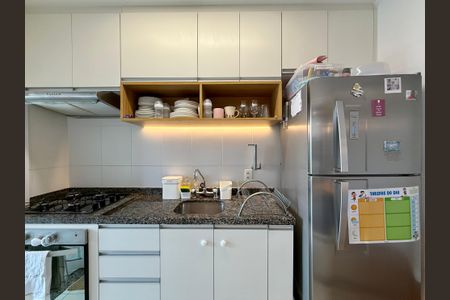 Apartamento à venda com 65m², 2 quartos e 2 vagasCozinha 