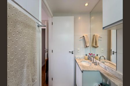 Apartamento à venda com 65m², 2 quartos e 2 vagasBanheiro Suíte 