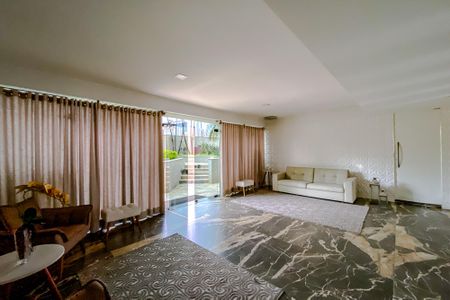 Apartamento para alugar com 255m², 4 quartos e 3 vagasÁrea comum