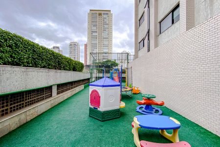 Apartamento para alugar com 255m², 4 quartos e 3 vagasÁrea comum - Playground