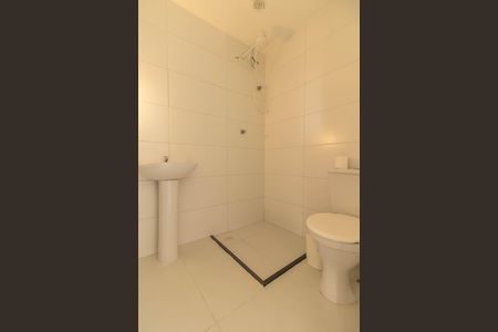 Banheiro  de kitnet/studio para alugar com 1 quarto, 31m² em Parada Inglesa, São Paulo