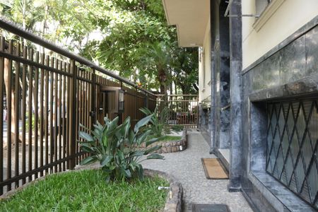 Apartamento à venda com 155m², 4 quartos e 1 vagaFachada e portaria